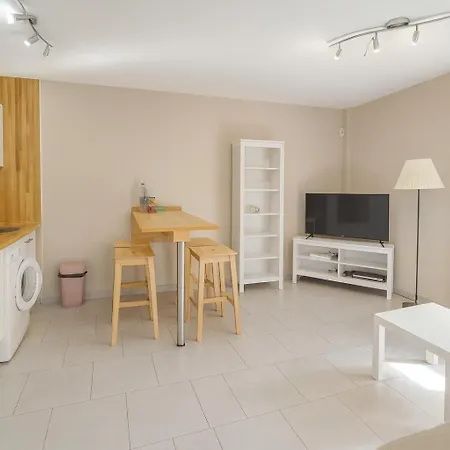 Mar Airport-park By Babiniliving Appartement